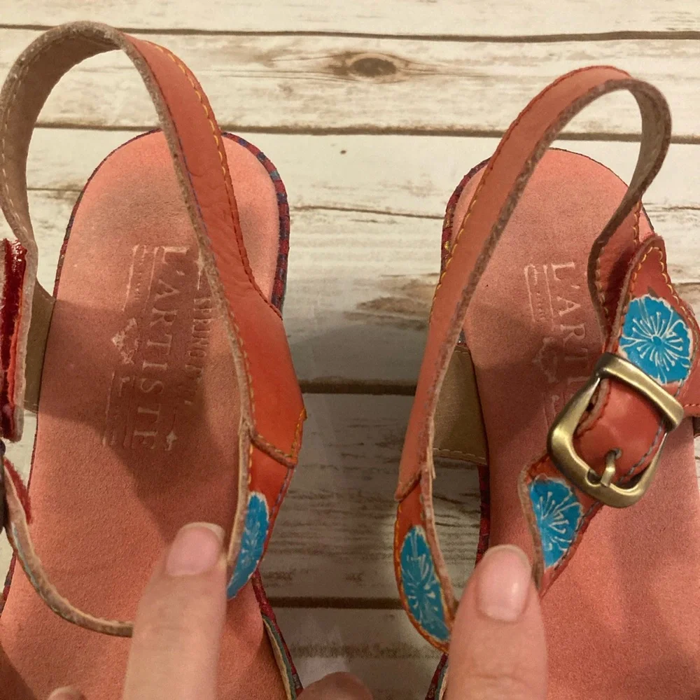 L’ARTISTE Pastela Leather Wedge Sandals Size 8_10